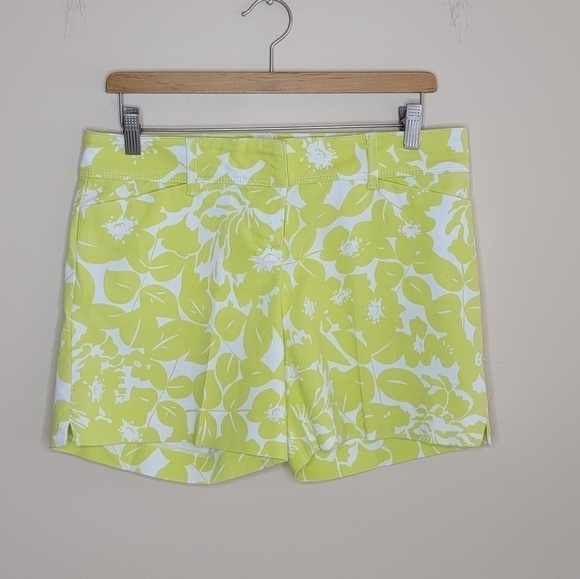 The Limited | Bright Yellow-Green Floral Print Chino Shorts 5" Inseam Size 6 - Picture 1 of 4